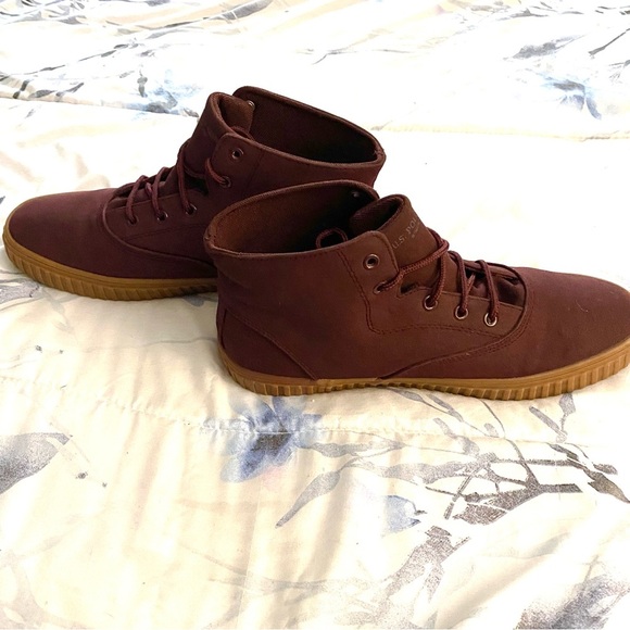 Us Polo Assn Burgandy Canvas Shoes  Men’s Size 9.5 Casual Classy - Picture 5 of 12
